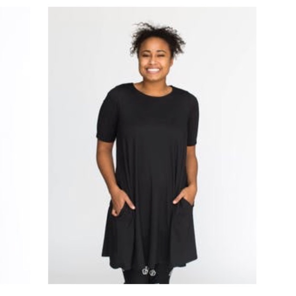 Agnes & Dora NWT Baby Suede Swing tunic